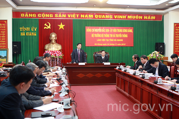 Bộ trưởng làm việc với tỉnh ủy Hà Giang