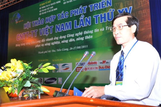 Phó chủ tịch UBND tỉnh Tiền Giang, ông Lê Văn Hưởng phát biểu