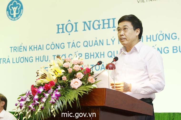Thứ trưởng, Tổng Giám đốc Bảo hiểm xã hội Việt Nam Lê Bạch Hồng phát biểu tại Hội nghị