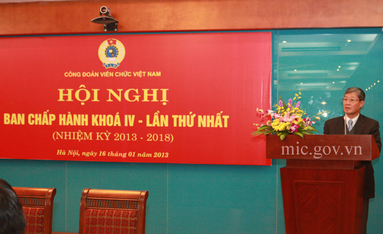 Thứ trưởng Nguyễn Thành Hưng phát biểu tại hội nghị