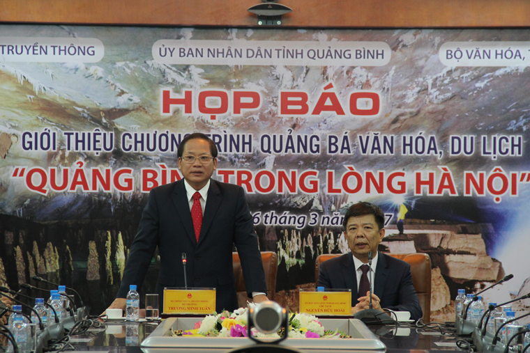 Bộ trưởng Bộ TT&TT Trương Minh Tuấn lưu ý tỉnh Quảng Bình khi tuyên truyền giới thiệu, quảng bá nên chú trọng giới thiệu toàn diện từ truyền thống, lịch sử, văn hóa đến hiện đại, tương lai của tỉnh