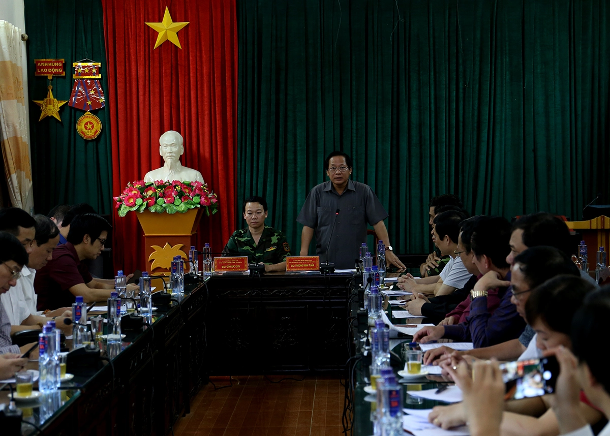 Bộ trưởng Trương Minh Tuấn và Chủ tịch UBND tỉnh Yên Bái làm việc tại huyện Mù Cang Chải.