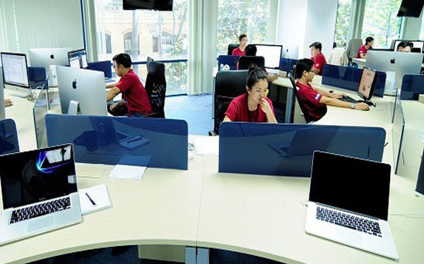 vietnam-s-software-firms-shift-from-outsourcing-to-r.jpg