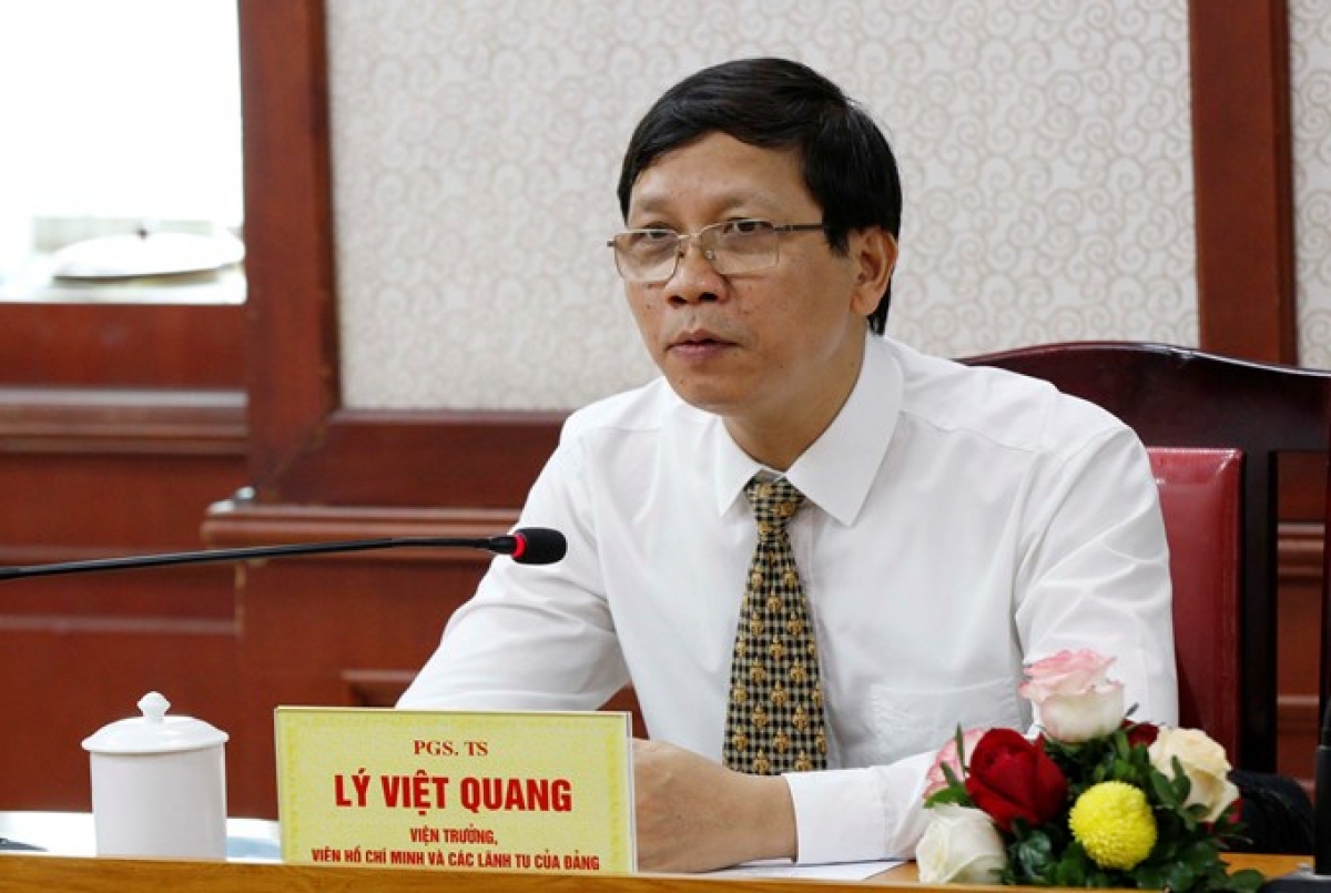 pgs-ts-ly-viet-quang-1.jpg