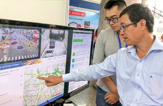 e-government-growth-to-closely-connect-with-smart-city-digital-transformation.jpg