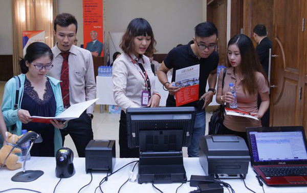 vietnam-develops-digital-transformation-platforms-for-businesses.jpg