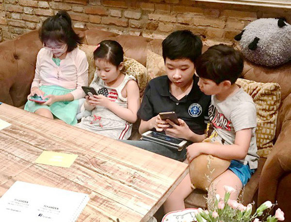 vietnam-preparing-policies-for-safer-cyber-environment-for-children.jpg