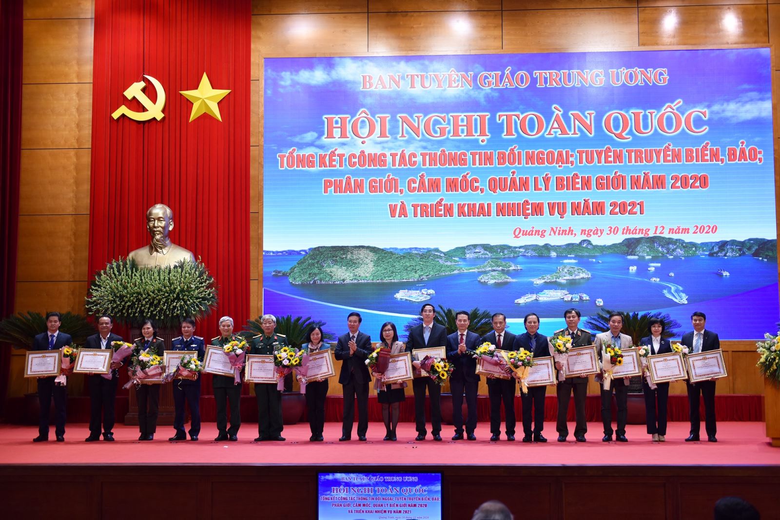 cong-tac-thong-tin-doi-ngoai-trong-nam-2020-gop-phan-khang-dinh-vai-tro-lanh-dao-cua-dang-cong-san-viet-nam.jpg