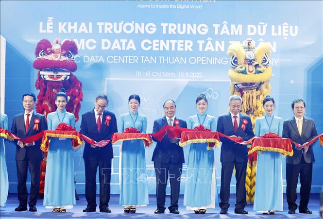 vna-potal-leading-data-centre-opens-in-vietnam-stand.jpg