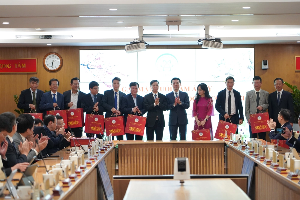 Gặp mặt c&aacute;n bộ chủ chốt cuối năm Ất Tỵ: D&aacute;m nghĩ lớn để đi xa, gắn b&oacute; bền chặt để vượt kh&oacute;- Ảnh 8.