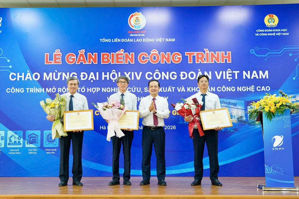 Gắn biển công trình chào mừng Đại hội XIV Công đoàn Việt Nam- Ảnh 6. Gắn biển công trình chào mừng Đại hội XIV Công đoàn Việt Nam- Ảnh 6.