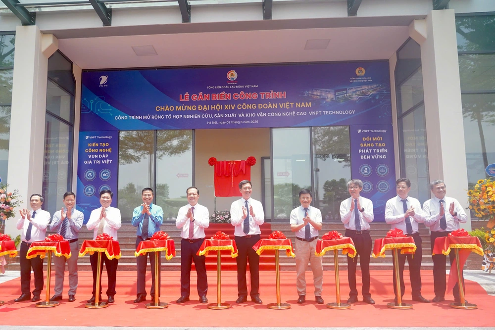 Gắn biển công trình chào mừng Đại hội XIV Công đoàn Việt Nam- Ảnh 2. Gắn biển công trình chào mừng Đại hội XIV Công đoàn Việt Nam- Ảnh 2.
