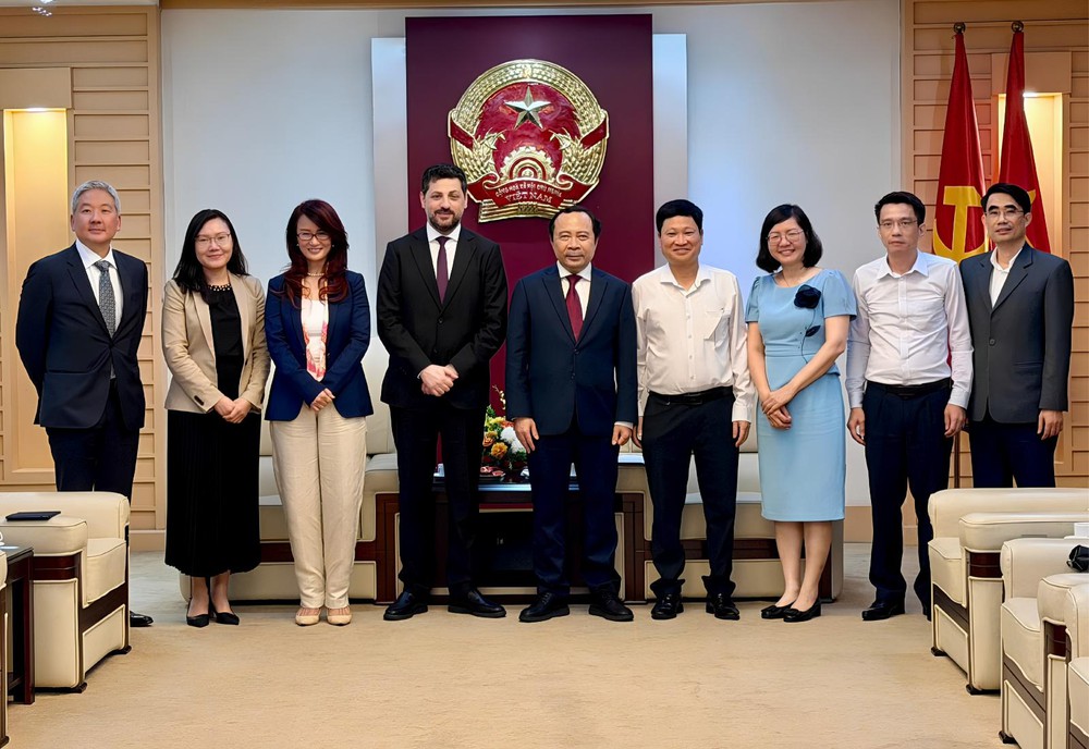 Bộ KH&CN và Diễn đàn Kinh tế Thế giới (WEF) thúc đẩy hợp tác về AI và Công nghệ bán dẫn - Ảnh 3.