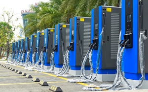 L&agrave;n s&oacute;ng xe điện tăng tốc: Từ lựa chọn c&aacute; nh&acirc;n đến chiến lược của doanh nghiệp- Ảnh 3.