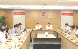 Nhiều nền tảng số chưa đồng bộ, cần l&agrave;m r&otilde; lộ tr&igrave;nh triển khai- Ảnh 3.