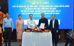 "Chuyển đổi số kh&ocirc;ng phải l&agrave; số h&oacute;a quy tr&igrave;nh cũ, m&agrave; l&agrave; tạo ra c&aacute;ch l&agrave;m mới bằng c&ocirc;ng nghệ số với hiệu quả vượt trội"- Ảnh 5.