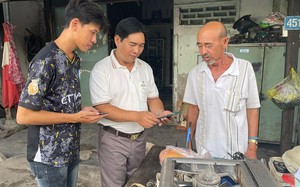 Gia đ&igrave;nh đồng h&agrave;nh gi&uacute;p người cao tuổi sử dụng c&ocirc;ng nghệ an to&agrave;n- Ảnh 2.
