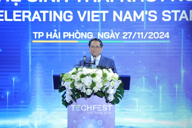 CMC gây ấn tượng tại Techfest Vietnam 2024 với Hệ sinh thái AI mở - Ảnh 1.