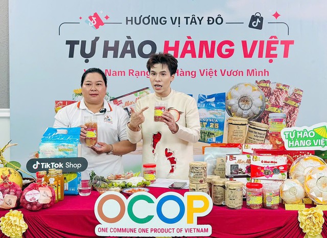 Cần Thơ: Thương mại điện tử đang thay đổi cuộc sống người nông dân - Ảnh 1.