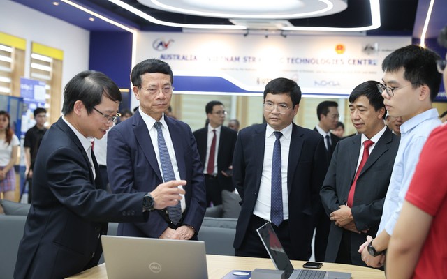 Bộ trưởng Nguyễn Mạnh Hùng thăm cơ sở đào tạo của Học viện. Bộ trưởng Nguyễn Mạnh Hùng thăm cơ sở đào tạo của Học viện.