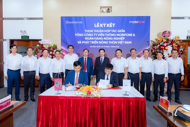 MobiFone và Agribank ký kết hợp tác chiến lược: thúc đẩy chuyển đổi số quốc gia và tài chính toàn diện - Ảnh 1.