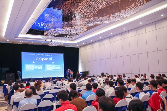 CMC ghi dấu ấn tại Diễn đàn Al trong kỷ nguyên số với hệ sinh thái mở C-OpenAl - Ảnh 5.