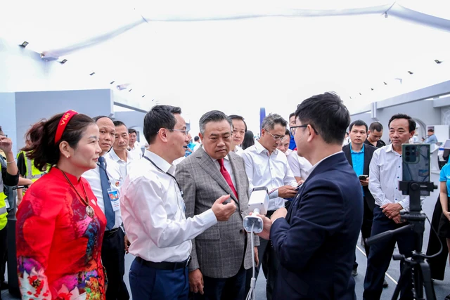 CMC ghi dấu ấn tại Diễn đàn Al trong kỷ nguyên số với hệ sinh thái mở C-OpenAl - Ảnh 6.