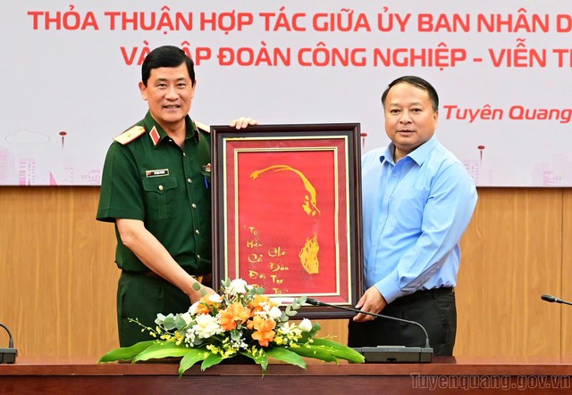 UBND tỉnh Tuyên Quang và Tập đoàn Viettel ký thỏa thuận hợp tác về chuyển đổi số - Ảnh 5.