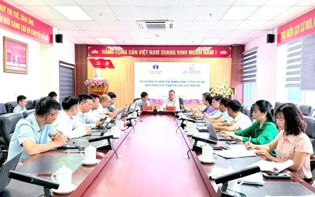 Toàn cảnh buổi làm việc