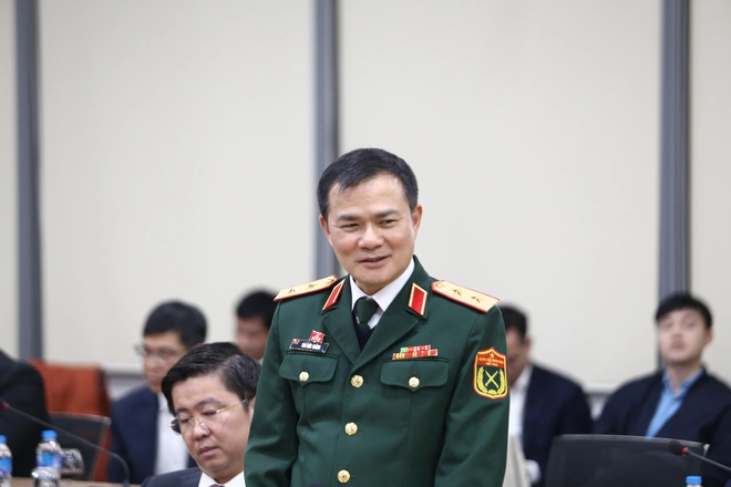 Bộ trưởng Nguyễn Mạnh Hùng chúc mừng các đồng chí Ủy viên Trung ương Đảng trưởng thành từ ngành Khoa học và Công nghệ - Ảnh 4.