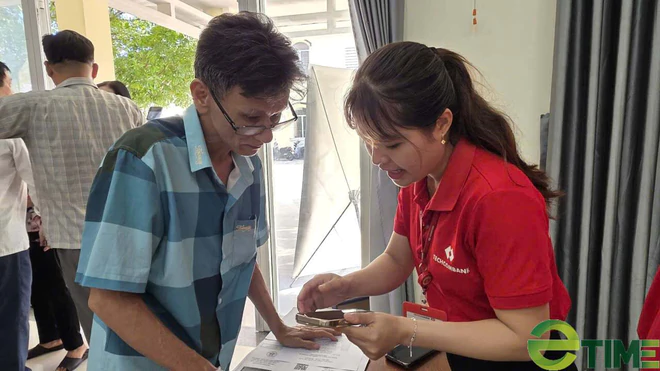 Đ&agrave; Nẵng &ldquo;đi từng ng&otilde;, g&otilde; từng nh&agrave;&rdquo; đưa hộ kinh doanh chuyển đổi số- Ảnh 5.