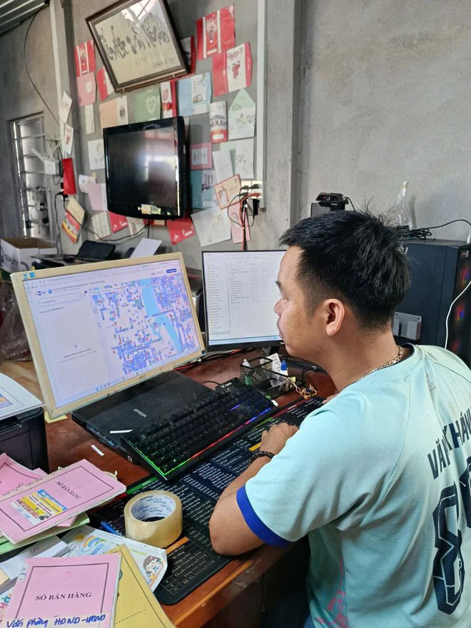 Đ&agrave; Nẵng &ldquo;đi từng ng&otilde;, g&otilde; từng nh&agrave;&rdquo; đưa hộ kinh doanh chuyển đổi số- Ảnh 2.