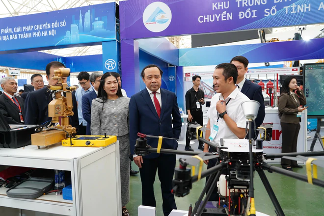 Bộ trưởng Vũ Hải Qu&acirc;n: Mỗi khoản đầu tư cho chuyển đổi số phải tạo ra gi&aacute; trị đo đếm được - Ảnh 4.