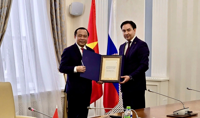 Việt Nam th&uacute;c đẩy hợp t&aacute;c với Nga về AI, lượng tử v&agrave; vệ tinh tầm thấp - Ảnh 2.