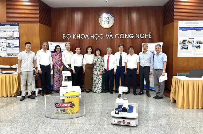 Định hướng ph&aacute;t triển vật l&yacute; gắn với c&ocirc;ng nghệ chiến lược v&agrave; nghi&ecirc;n cứu ứng dụng - Ảnh 9.