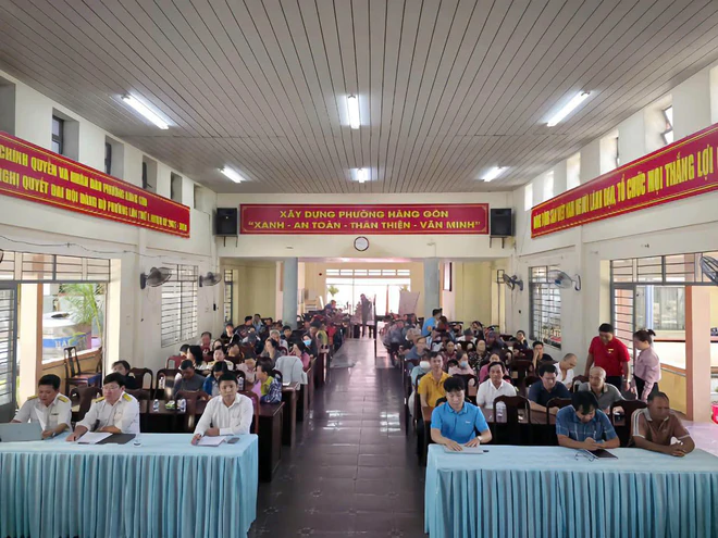Đồng Nai: "Cầm tay chỉ việc" từng hộ kinh doanh chuyển đổi số- Ảnh 4.