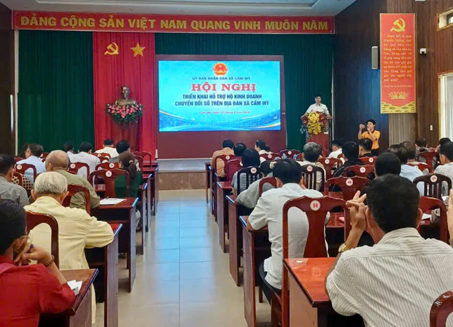 Đồng Nai: "Cầm tay chỉ việc" từng hộ kinh doanh chuyển đổi số- Ảnh 1.