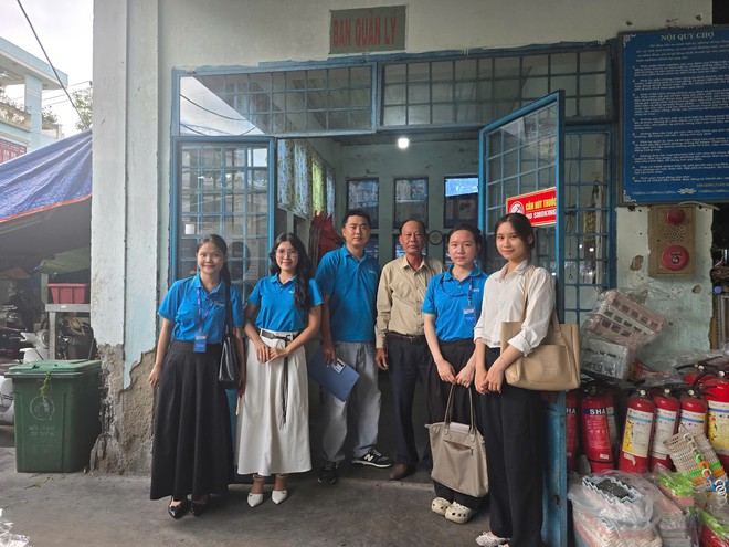 Đà Nẵng đưa công nghệ xuống chợ, hỗ trợ hộ kinh doanh chuyển đổi số- Ảnh 9.