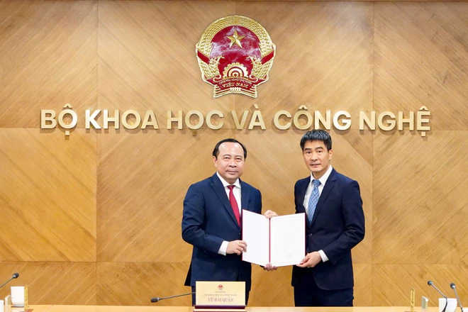 Bộ trưởng Vũ Hải Quân: Các cán bộ được bổ nhiệm cần tận tâm với tổ chức, giữ gìn sự đoàn kết, xây dựng các mối quan hệ phục vụ công việc - Ảnh 5.