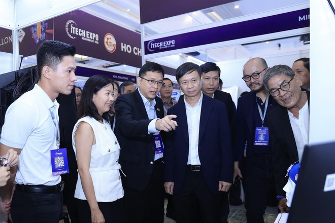 Doanh nghiệp lấy b&agrave;i to&aacute;n lớn của đất nước l&agrave;m đầu b&agrave;i ph&aacute;t triển sản phẩm c&ocirc;ng nghệ số

- Ảnh 6.