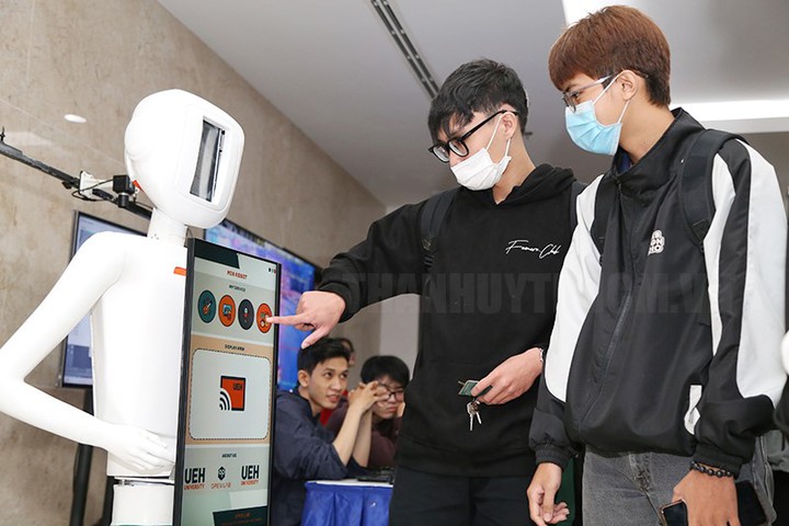 Chuyển đổi số- điều kiện ti&ecirc;n quyết để TP Hồ Ch&iacute; Minh hiện thực h&oacute;a kh&aacute;t vọng xứng tầm sứ mệnh - Ảnh 1.