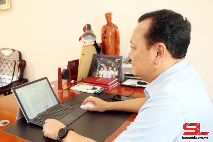 Ứng dụng c&ocirc;ng nghệ th&ocirc;ng tin trong c&aacute;c cơ quan đảng - Ảnh 1.