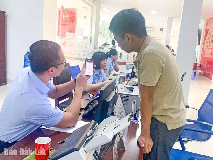Chuyển đổi số: Động lực ph&aacute;t triển kinh tế v&agrave; x&atilde; hội - Ảnh 1.