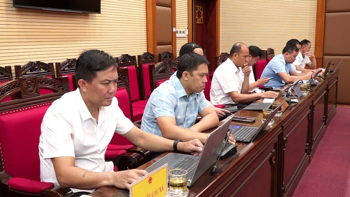 &ldquo;Ph&ograve;ng họp kh&ocirc;ng giấy&rdquo; tiết kiệm, hiệu quả - Ảnh 1.