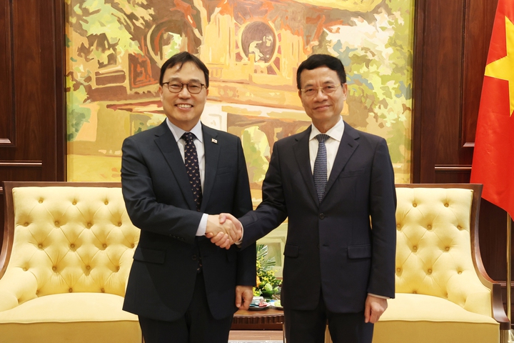 Bộ trưởng Nguyễn Mạnh Hùng tiếp Đại sứ đặc mệnh toàn quyền Hàn Quốc tại Việt Nam- Ảnh 2.