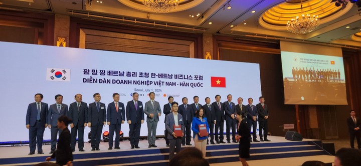 Hanoi Telecom and Mirae n Edu Partner signed a strategic cooperation in the field of education and training at the Vietnam - Korea Business Forum 
- Ảnh 3.