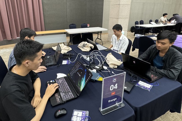 Học viện Kỹ thuật mật mã giành giải Nhất tại bảng Cơ bản vòng Chung kết cuộc thi “HackTheon Sejong”- Ảnh 1. Học viện Kỹ thuật mật mã giành giải Nhất tại bảng Cơ bản vòng Chung kết cuộc thi “HackTheon Sejong”- Ảnh 1.