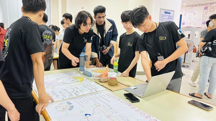 AI tham gia đào tạo nhân lực ngành bán lẻ Việt Nam - Ảnh 1.