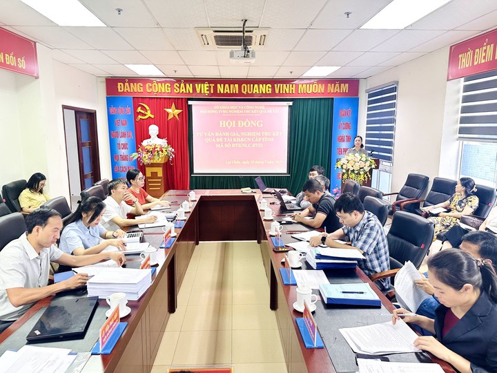 Hội đồng tư vấn đánh giá nghiệm thu kết quả đề tài khoa học và công nghệ cấp tỉnh " Nghiên cứu sâu bệnh hại chính và biện pháp phòng trừ trên cây chanh leo tại tỉnh Lai Châu". Mã số ĐTKNLC.07/21 - Ảnh 1.