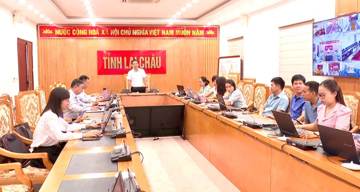 Lai Châu Tập huấn trực tuyến về sử dụng các hệ thống thông tin cho cán bộ cấp xã đáp ứng mô hình chính quyền địa phương 02 cấp - Ảnh 1.